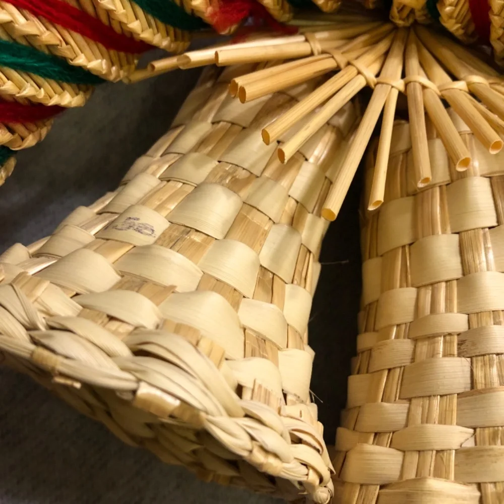 NWOT - Woven Straw Holiday Bell Wreath